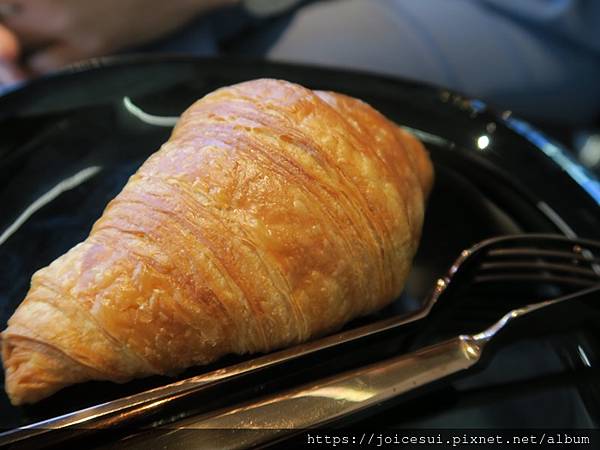 Butter Croissant 110