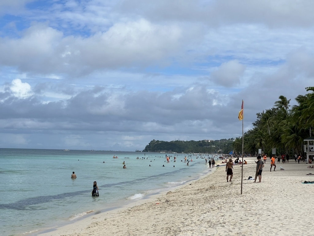 來去海灘很日常 20220426_Boracay_04_White Beach.jpg