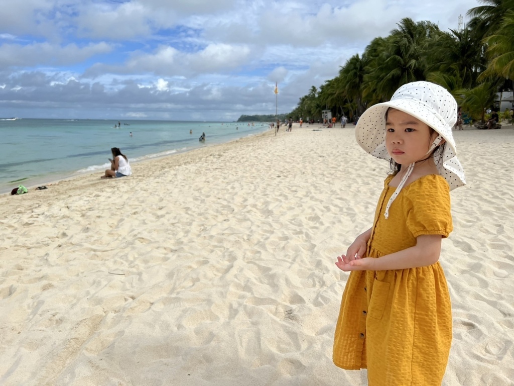 來去海灘很日常 20220426_Boracay_03_He.jpg