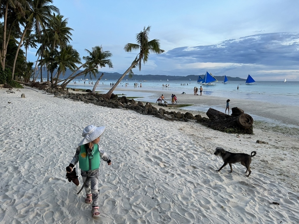 叢林旅館野趣生活 20220429_Boracay_107_He %26; Dog.jpg