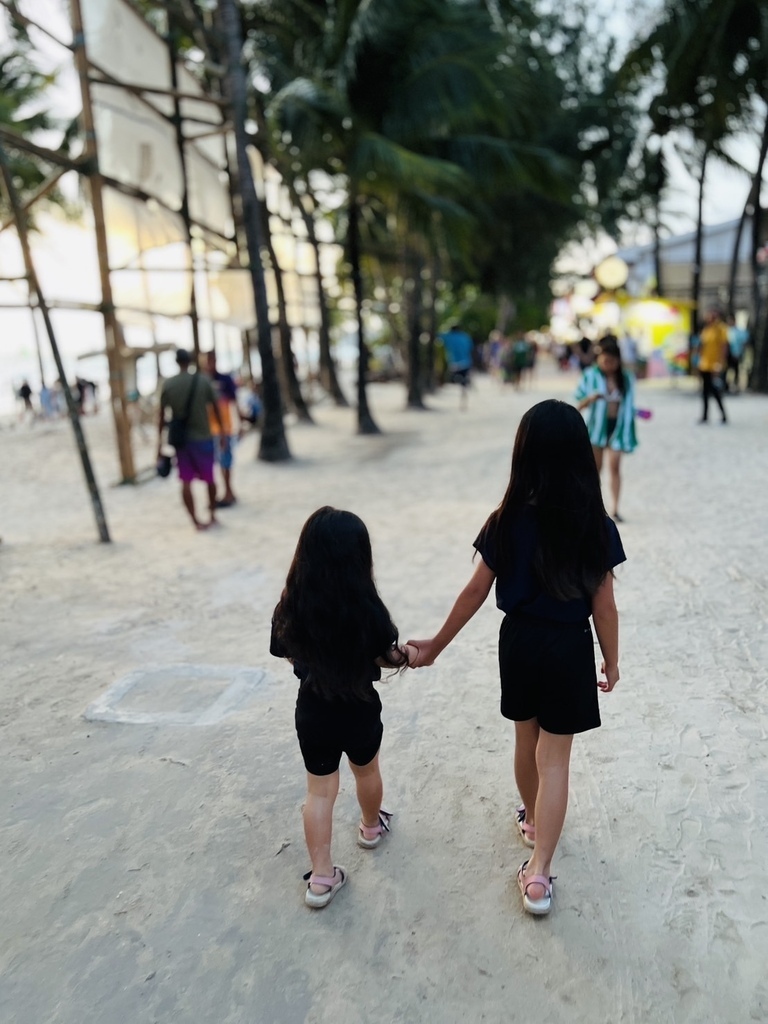 長灘島日記 20250706_191527_HeSa_Boracay, Philippines.JPG 長灘島日記 20250706_191527_HeSa_Boracay, Philippines.JPG