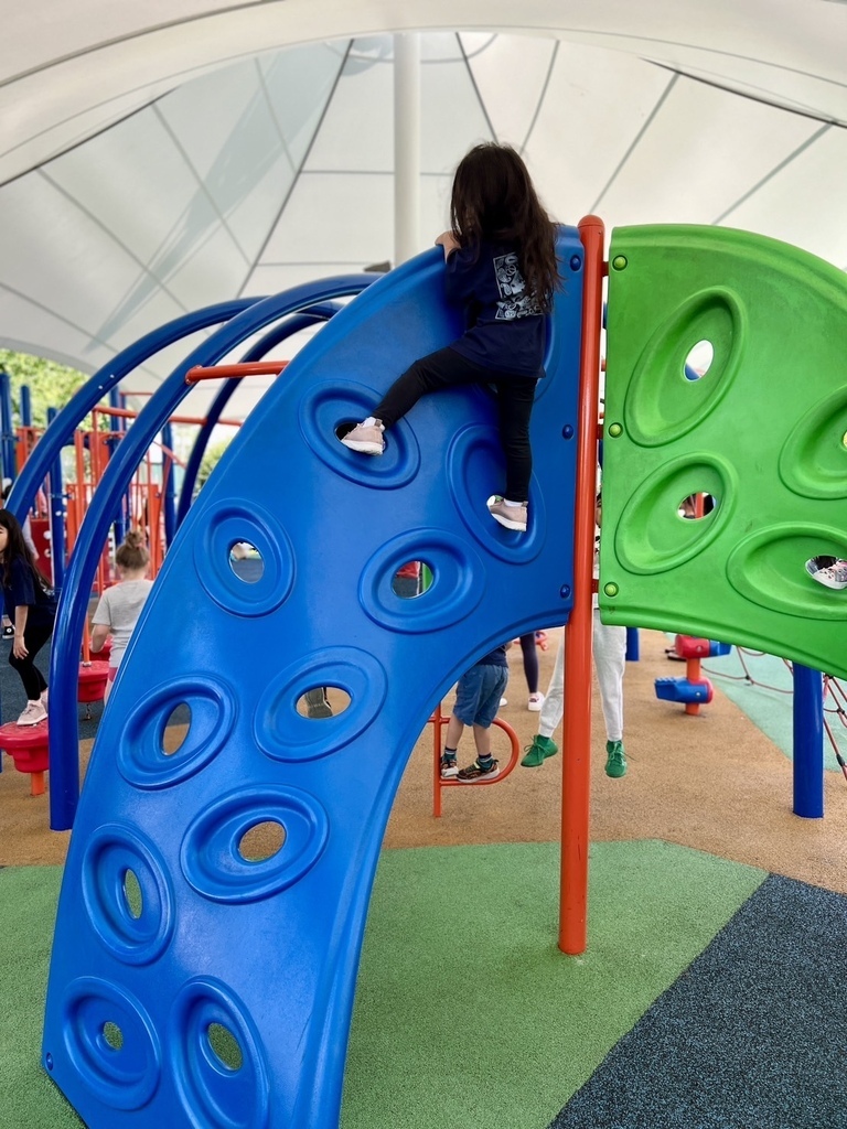 左傾 20250719_152800_Sa_Playground.JPG 左傾 20250719_152800_Sa_Playground.JPG