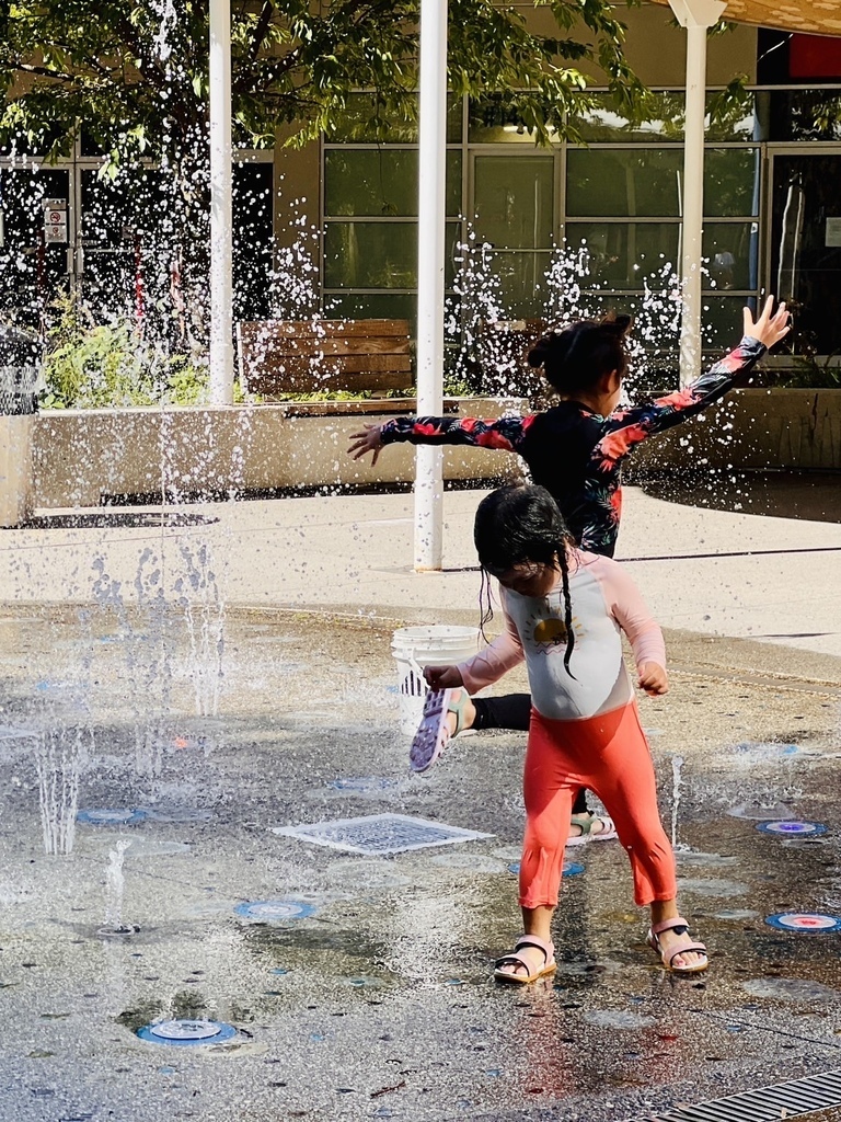 左傾 20250726_161302_HeSa_Lang Neighbourhood Park.JPG 左傾 20250726_161302_HeSa_Lang Neighbourhood Park.JPG