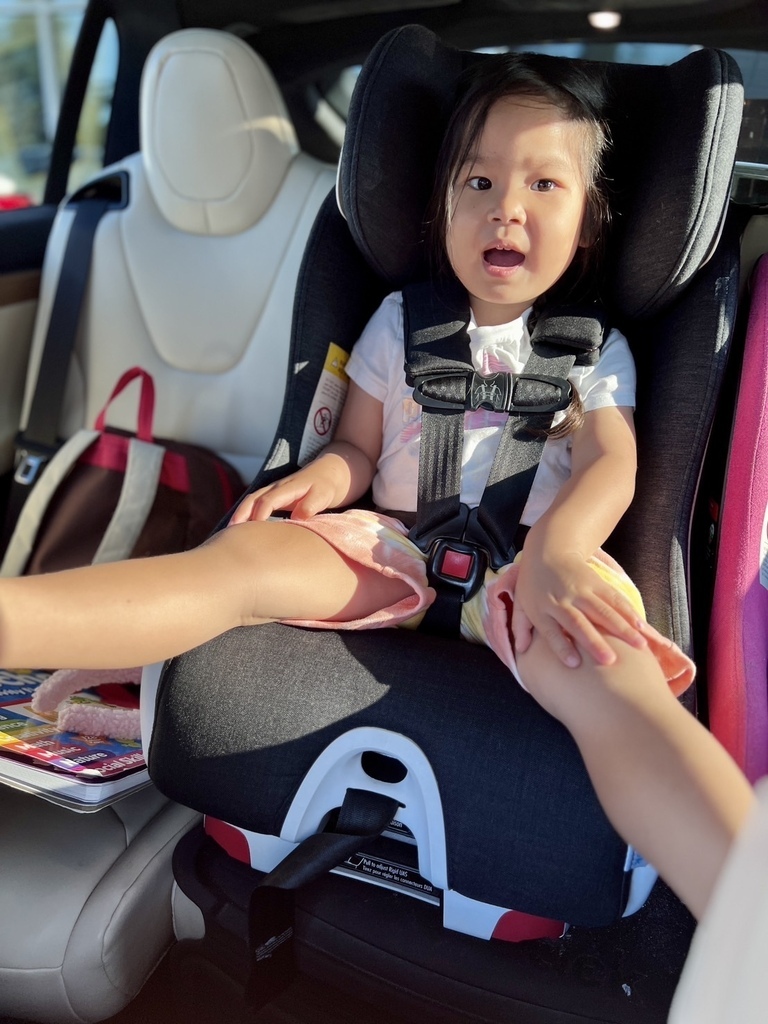 舒服 20250812_182200_Sa_On the Tesla.JPG 舒服 20250812_182200_Sa_On the Tesla.JPG