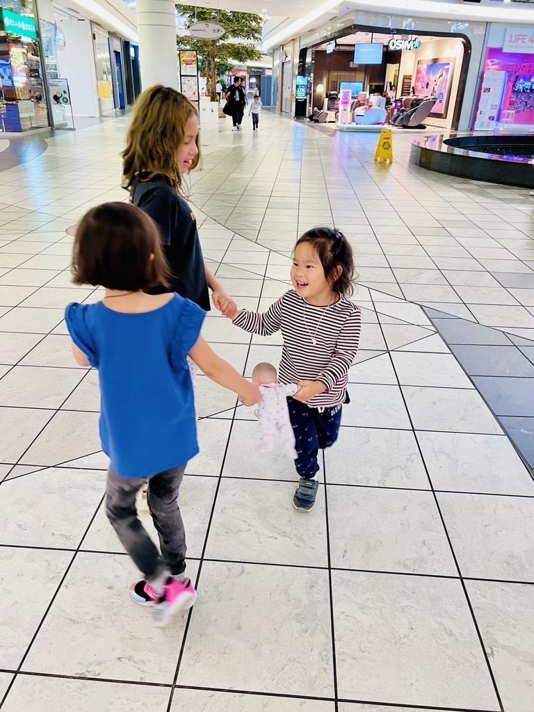 舒服 20250815_204700_Sa%26;_Aberdeen Centre.JPG 舒服 20250815_204700_Sa%26;_Aberdeen Centre.JPG