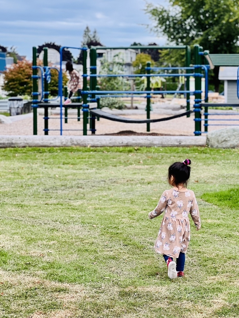 權威 20250819_184100_HeSa_Playground.JPG 權威 20250819_184100_HeSa_Playground.JPG