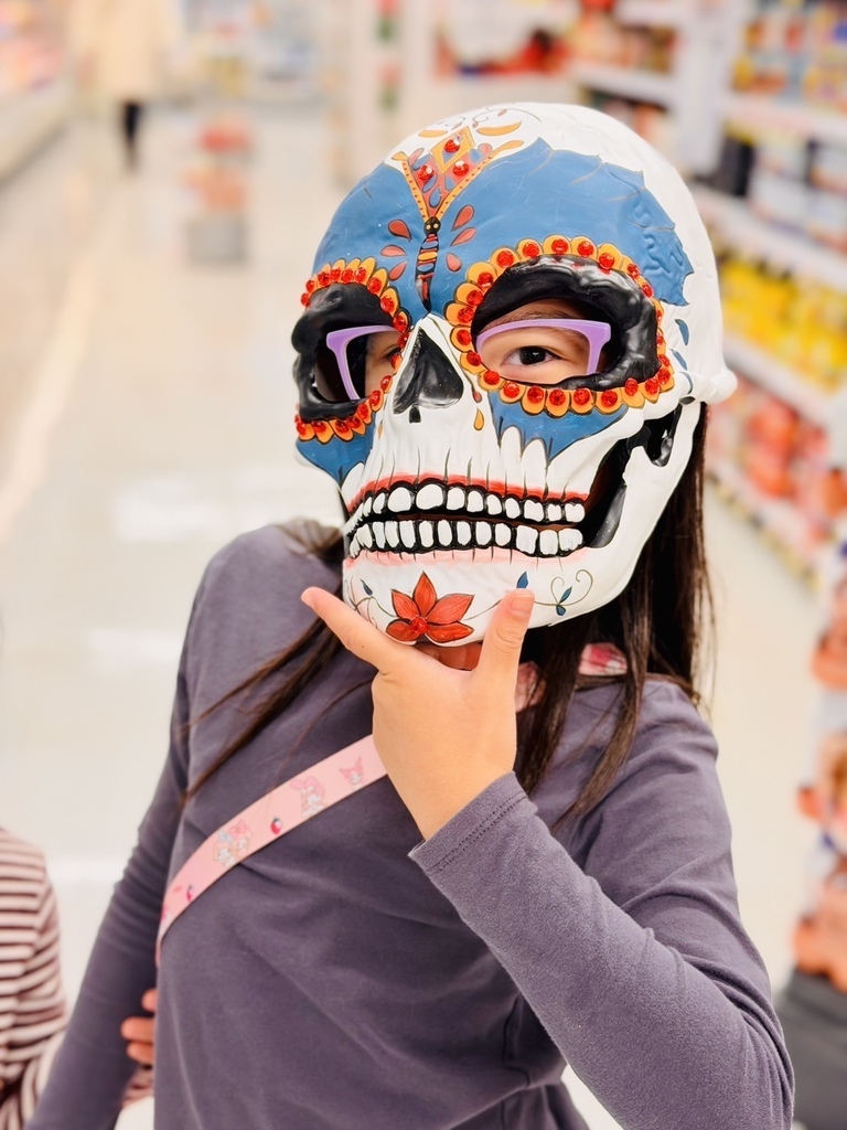 中秋節 20251005_164802_He_Shoppers Drug Mart.JPG 中秋節 20251005_164802_He_Shoppers Drug Mart.JPG