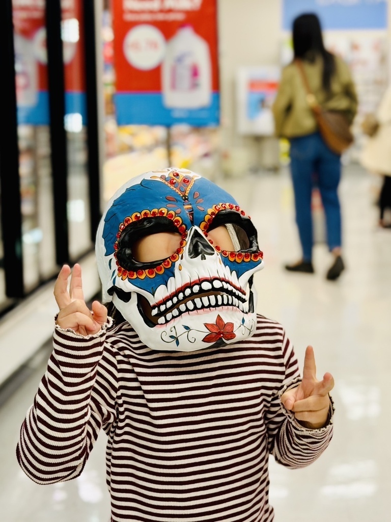 中秋節 20251005_164803_Sa_Shoppers Drug Mart.JPG 中秋節 20251005_164803_Sa_Shoppers Drug Mart.JPG