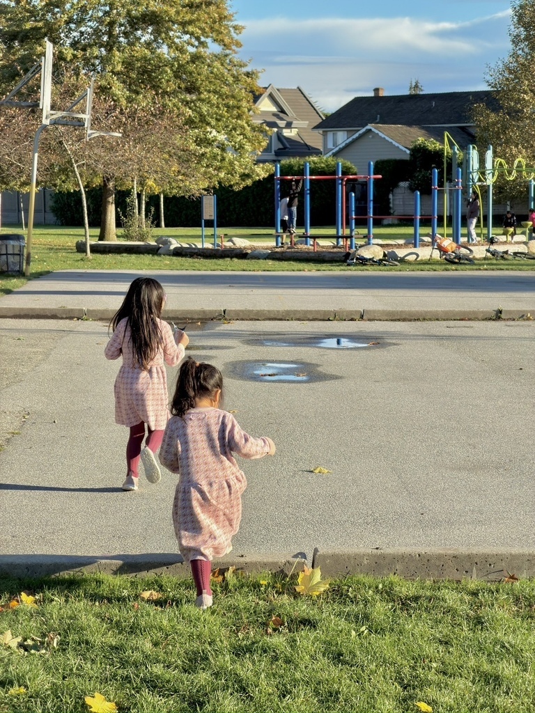 中秋節 20251019_164200_Sa_Playground.JPG 中秋節 20251019_164200_Sa_Playground.JPG