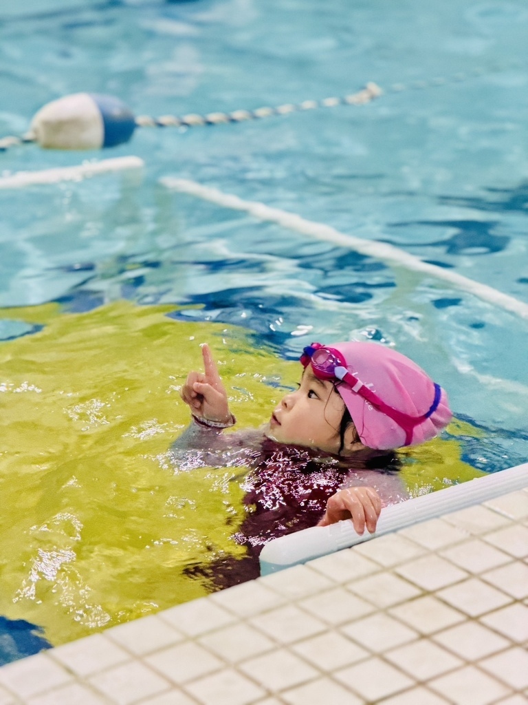 罌粟花日 20251110_180600_Sa_Swimming.JPG 罌粟花日 20251110_180600_Sa_Swimming.JPG