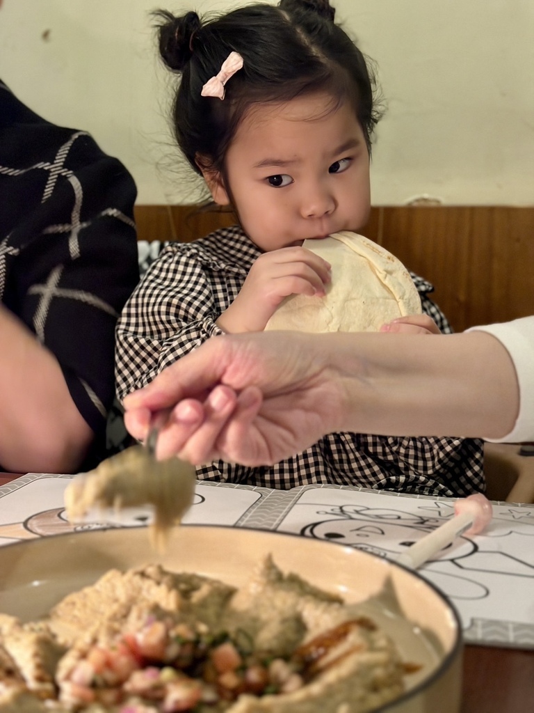 罌粟花日 20251116_180000_Sa_Nuba in Gastown.JPG 罌粟花日 20251116_180000_Sa_Nuba in Gastown.JPG