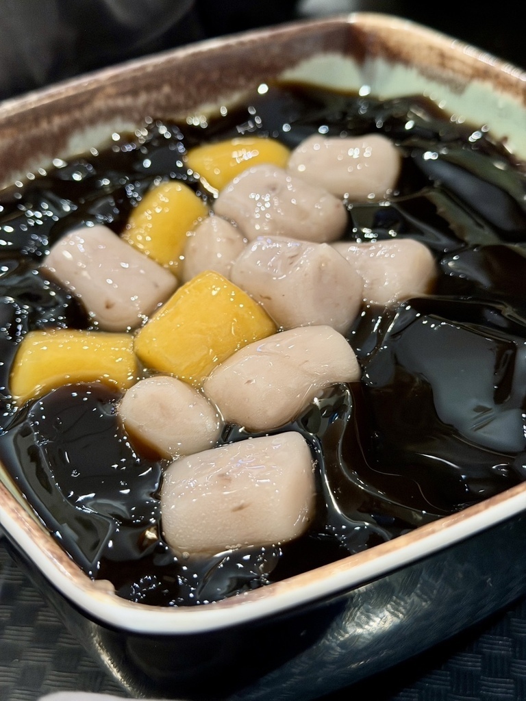 Black Friday (3y11m) Black Friday (3y11m)