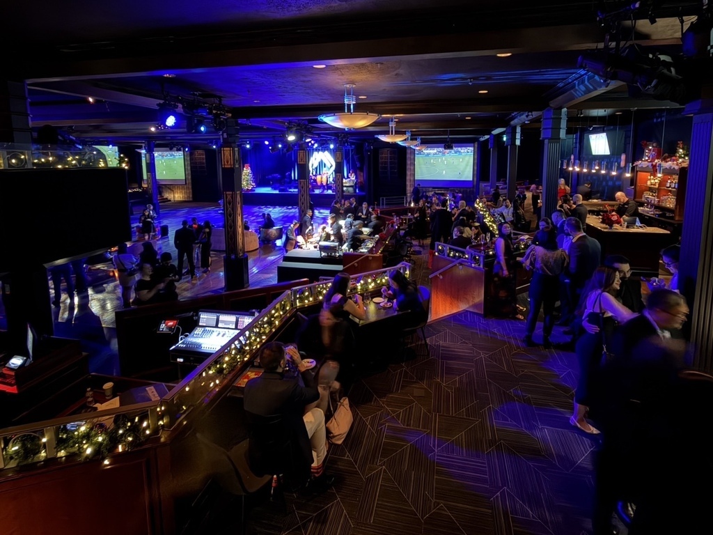 Black Friday (3y11m) Black Friday (3y11m)