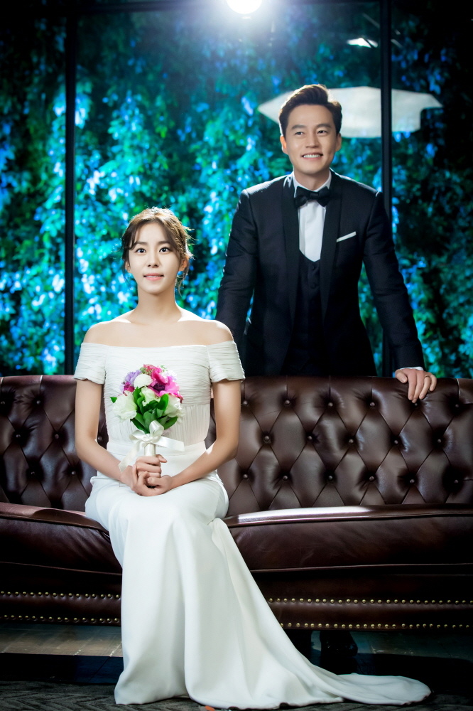 《結婚契約》曝婚紗照 李瑞鎮UEE假扮甜蜜CP _1 《結婚契約》曝婚紗照 李瑞鎮UEE假扮甜蜜CP _1