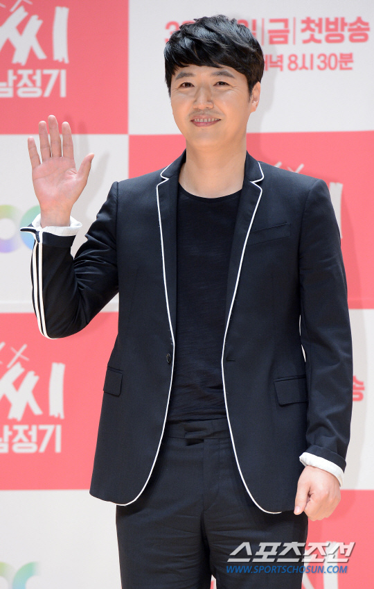 尹相鉉笑言JTBC不看好新劇爆料收視破7%將赴歐洲度假 尹相鉉笑言JTBC不看好新劇爆料收視破7%將赴歐洲度假