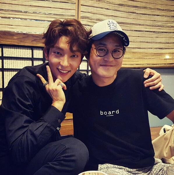 李準基SNS曬與金成均合影 親密如哥倆 李準基SNS曬與金成均合影 親密如哥倆