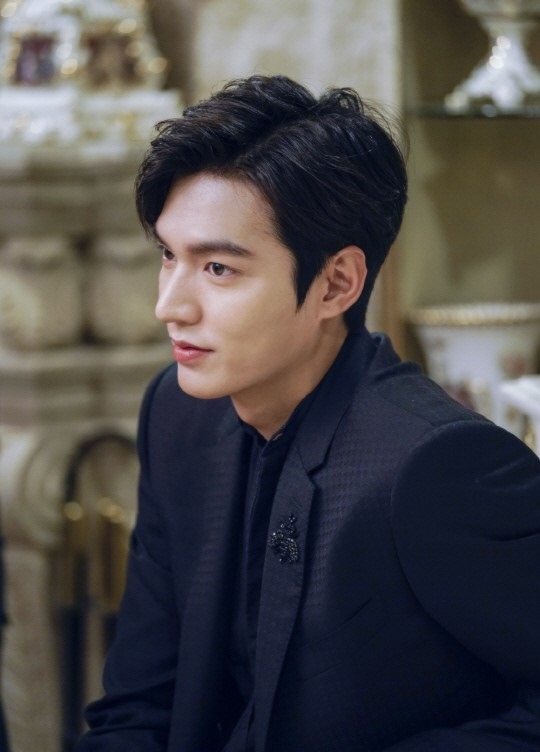 李敏鎬曝《藍海》終映感言 貼心感謝粉絲支持