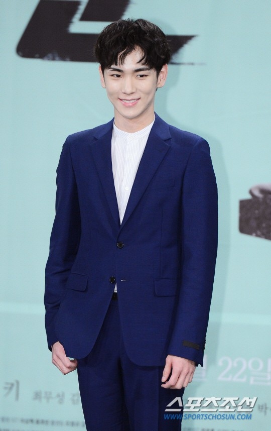 《守望者》Key:不會玩滑板的駭客不是好演員! 《守望者》Key:不會玩滑板的駭客不是好演員!