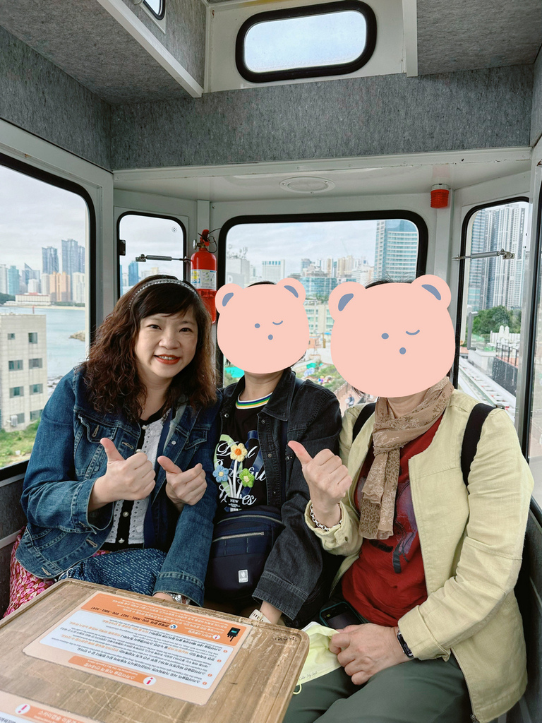 20231009韓國釜山(4)海雲臺膠囊列車、紅白燈塔、午餐