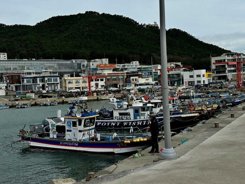 20231009韓國釜山(4)海雲臺膠囊列車、紅白燈塔、午餐