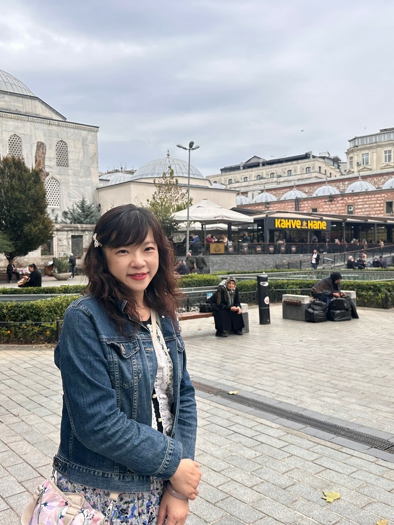 2025.10.11土耳其(12)香料市集、塔克辛廣場、藍色 2025.10.11土耳其(12)香料市集、塔克辛廣場、藍色