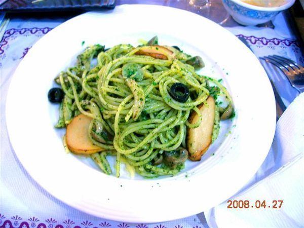 主餐青醬義大利麵.JPG