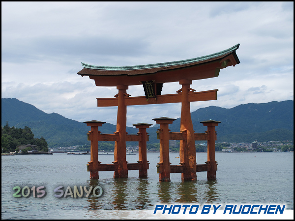 海中大鳥居