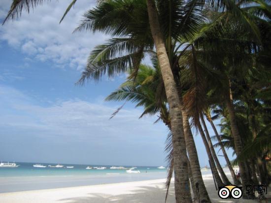 boracay-beach-philippines.jpg