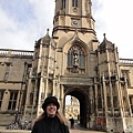 是牛津大學的基督學院！
