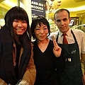 遇到優雅的日本太太一個人在巴黎旅行,跟我聊天