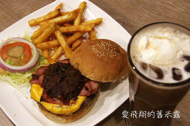 台中【艾可先生】逢甲店夏日特餐~~酷夏無食慾的美味引誘，偶胃口大開啦！