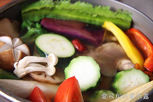 【台中蔬食料理】日式簡約的老宅風情~玖蒔院，孜然田園創意料理