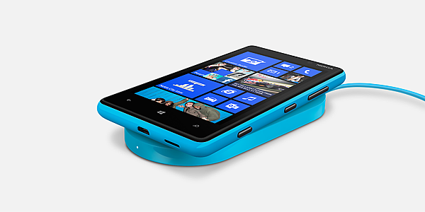 Nokia-Lumia-820