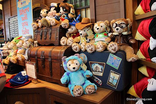 Duffy-and-his-Costumes-Epcot-Walt-Disney-World