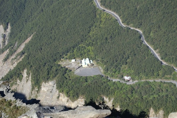 下方是埡口山莊 下方是埡口山莊