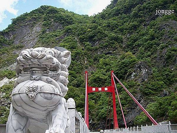 中橫慈母橋