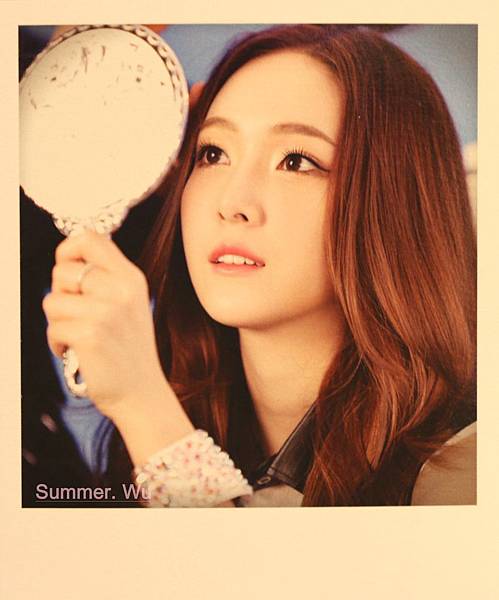 140328-jessica-snsd-for-mr-mr-polaroid-set-scan-by-e590b3e69db0e8b685e5a5bdyeah-3.jpg