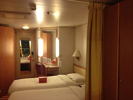 麗星郵輪大型窗房間