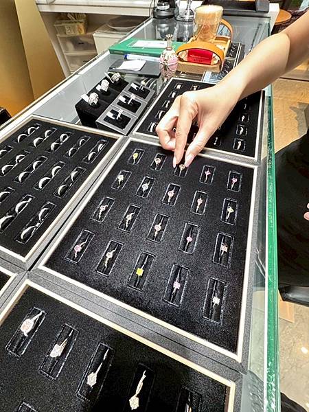 台中GIA鑽戒-晶漾金飾銀樓