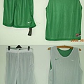 Nike綠白雙面穿.jpg