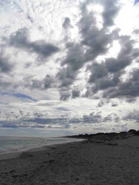 yanchep beach很小很無聊.jpg