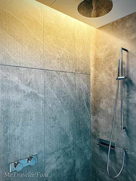 【 日本 • 大阪 • W Hotel Osaka 】含笑 【 日本 • 大阪 • W Hotel Osaka 】含笑