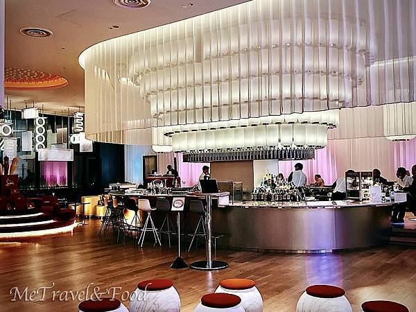 【 日本 • 大阪 • W Hotel Osaka 】含笑 【 日本 • 大阪 • W Hotel Osaka 】含笑