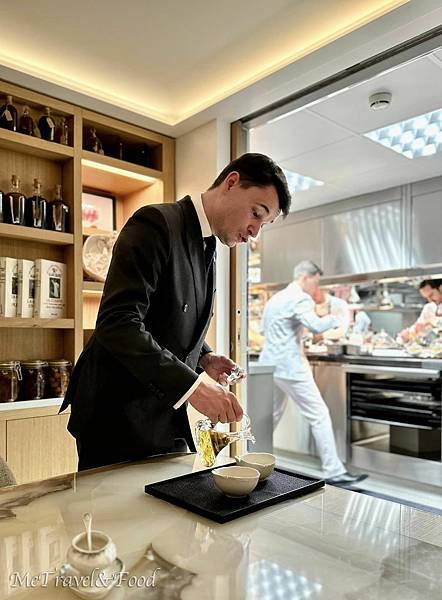 【法國 • 巴黎 • Plénitude •米其林三星】用醬 【法國 • 巴黎 • Plénitude •米其林三星】用醬