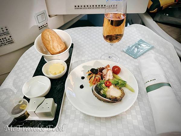 【 台北 • 巴黎 • Eva Airways 】直飛班機很 【 台北 • 巴黎 • Eva Airways 】直飛班機很