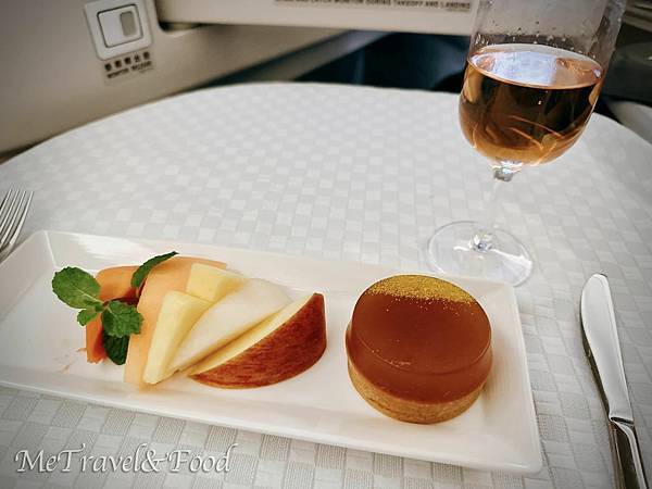 【 台北 • 巴黎 • Eva Airways 】直飛班機很 【 台北 • 巴黎 • Eva Airways 】直飛班機很