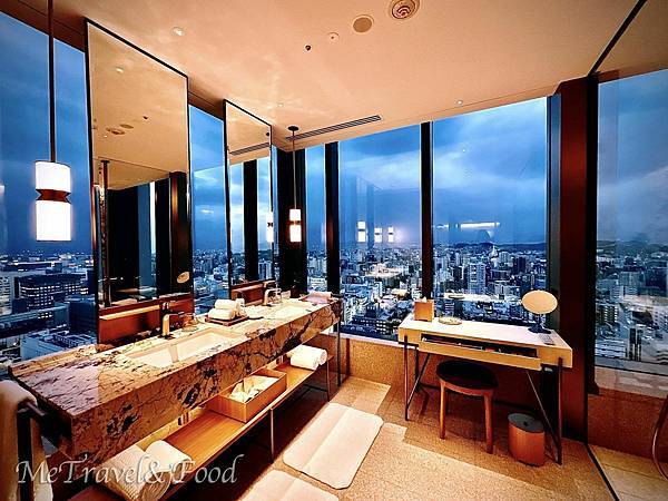 【 日本 • 福岡 • The Ritz Carlton F 【 日本 • 福岡 • The Ritz Carlton F