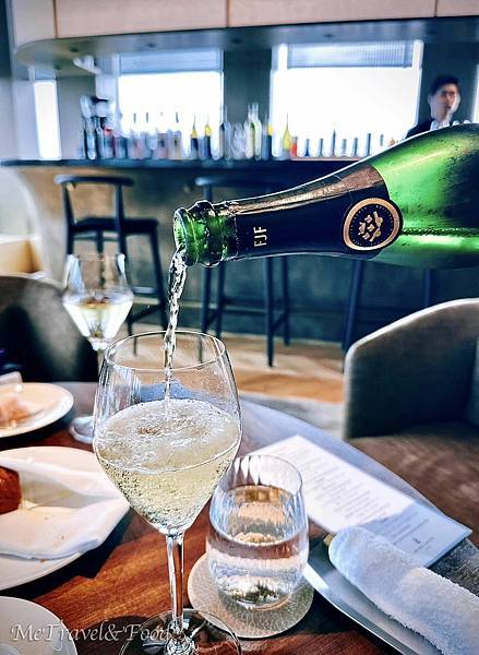 【 日本 • 福岡 • The Ritz Carlton F 【 日本 • 福岡 • The Ritz Carlton F