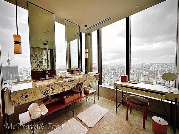 【 日本 • 福岡 • The Ritz Carlton F 【 日本 • 福岡 • The Ritz Carlton F