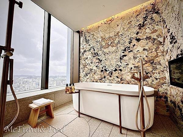 【 日本 • 福岡 • The Ritz Carlton F 【 日本 • 福岡 • The Ritz Carlton F